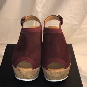 Barneys Wedge Sandal